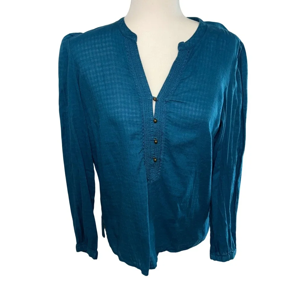 Old Navy Blue Cotton Embroidered Split Neck Blouse Womens M boho bronze buttons